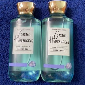 BBW 2pc coastal hydrangeas  shower gels